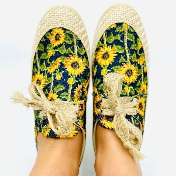 Handmade Sunflower BoHo Tennis Shoes - Picture 1 of 5